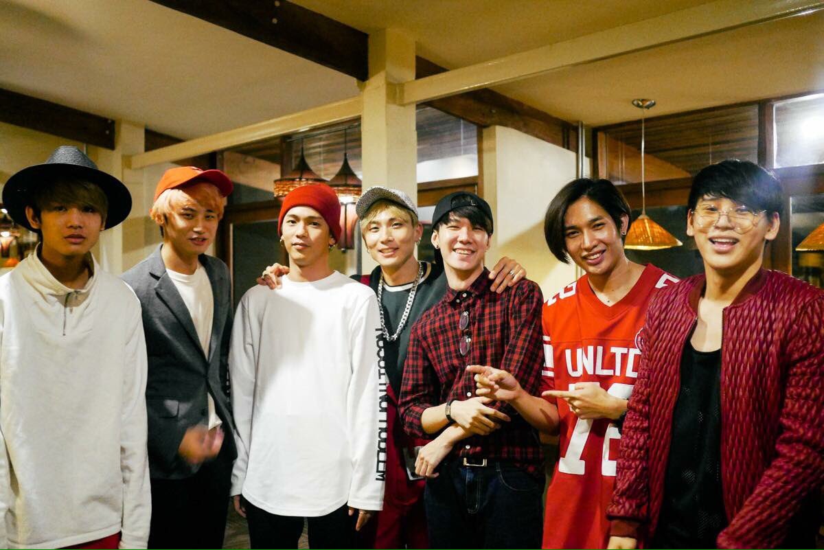 dseven316's tweet photo. 0316 Entertainment Christmas Party! 🎄#ThreeOneSix https://t.co/GzSrJuyYLh