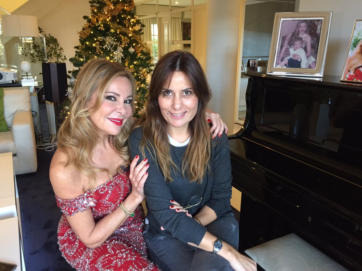 EvaEscolano's tweet image. Estar con mi Ana @ana_obregon_oficial es lo más 💕Iloveyou  #workinggirl #makeup #grabamos