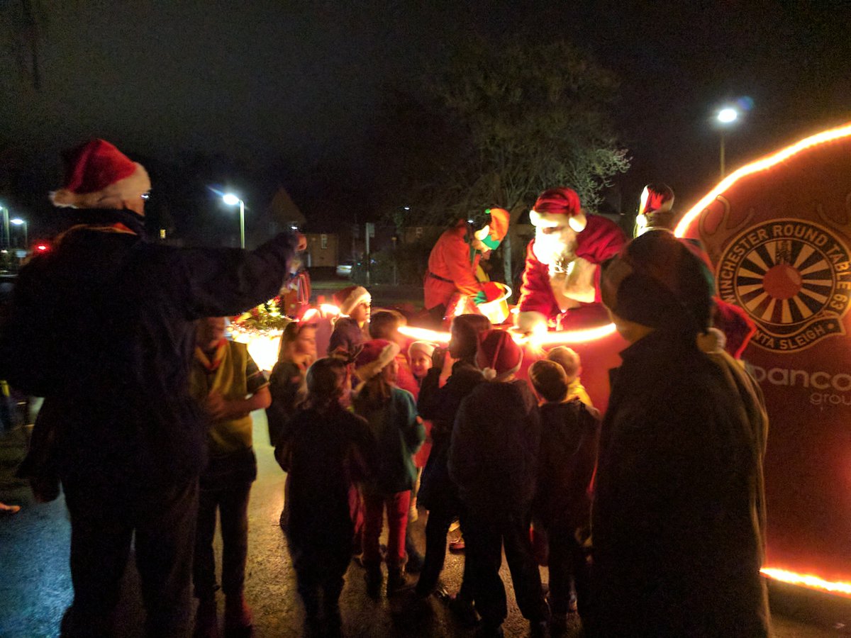 7th Winchester Scout Group has a fantastic time on Wednesday night meeting everyone in Stanmore. You all gave so generously! 🎅🎁🎄 #winchsanta