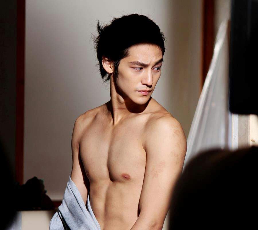 kdramaseries's tweet photo. Blessing your feed with photos of Kim Bum (circa 2015). You're welcome! 😉 #kimbum https://t.co/89zN7V4hPE