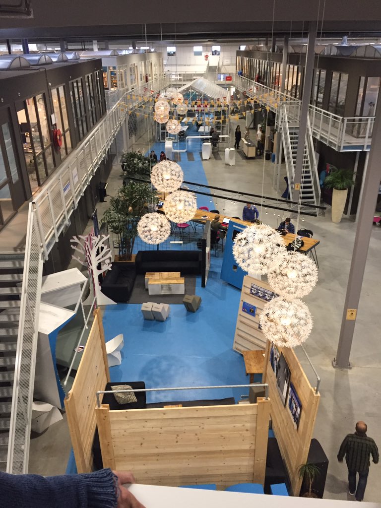 frankkupper's tweet photo. prototyping #RRI : exploring responsiveness to public values for small startups @YESDelft incubator #RRIinAction https://t.co/YhXUiNRsJz