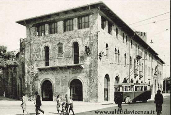 #throwbackthursday This is Vicenza: who recognizes this beautiful palace? #insideveneto
