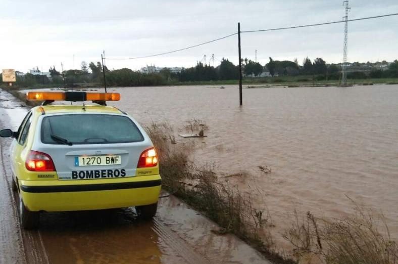 diariodeconil's tweet photo. La Junta 'castiga' a Conil dejándolo sin ayudas por los daños de los temporales https://t.co/1kpsxZZjjF https://t.co/OCtZOi8E3Y