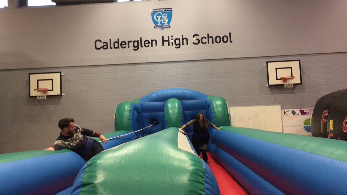 CglenHighSchool's tweet photo. I think this sums up the Twitterati ๐ It's @CglenEnglish vs @CalderglenPE #inflatables #pushedin #lastdayshenanigans #festivefunday https://t.co/2ldMrA1Jbb