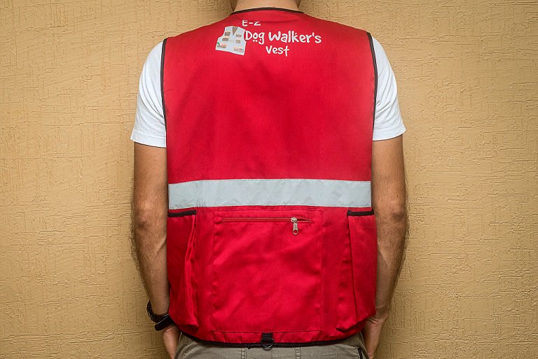 dogwalkershop's tweet photo. Make #DogWalking fun, hassle-free. BIG #Sale,#MultiplePockets,#Clips, #WaterBottlePockets,#ReflectiveStrips. https://t.co/sH3fBOsvFZ