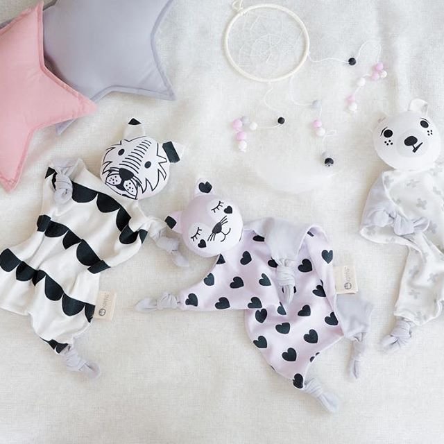 DecoBB_Tweets's tweet photo. #New // Des petits nouveaux chez #decobb : d'adorables doudous et hochets éco-responsables #kippins ! En vente ici https://t.co/DmZCh9czaP https://t.co/UtXBAOaU9P