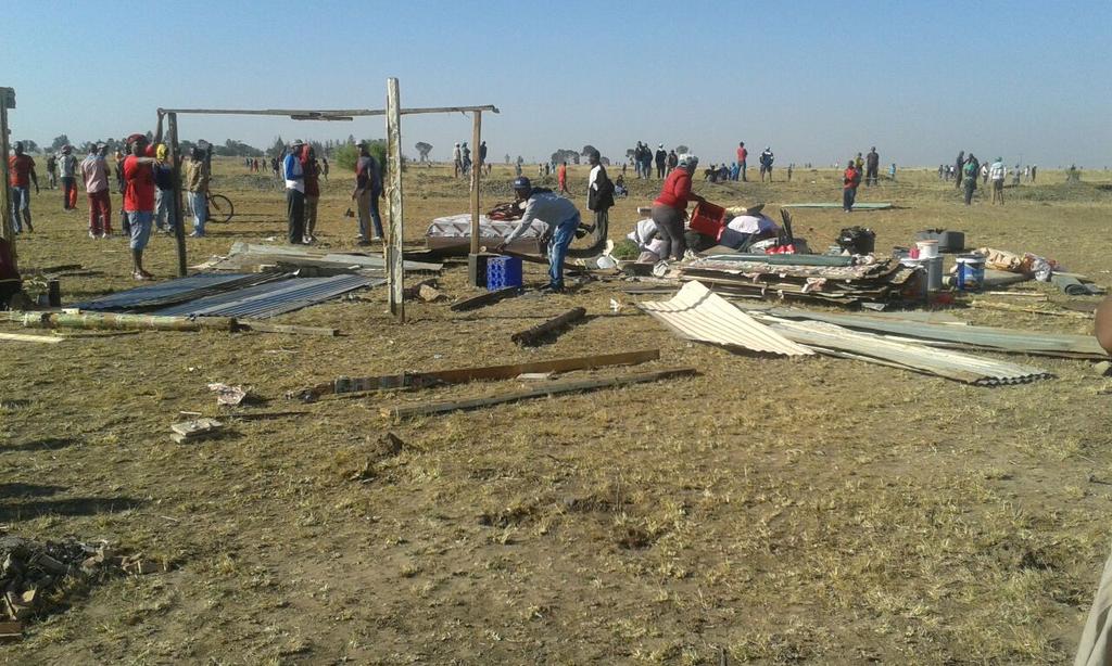 EFF_FreeState's tweet photo. Tbt metsimaholo fighters occupying Land #Effthrowback https://t.co/IGdB0vRwKD