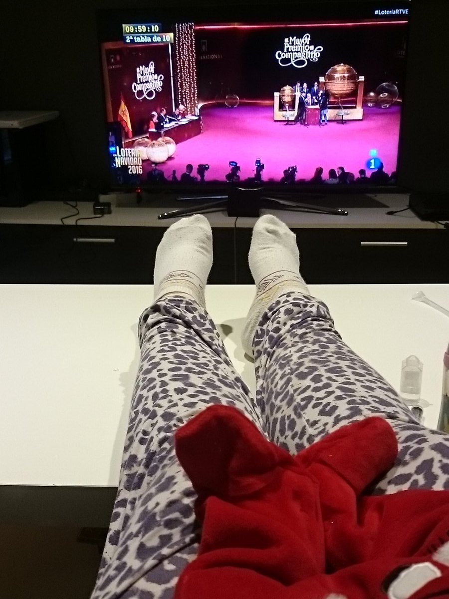 isabenllo's tweet photo. Este año ella me va a dar suerte aunque a mi me a tocado el premio mas grande ya 😍 👶 #LoteriaRTVE https://t.co/OqnOM3Utj6