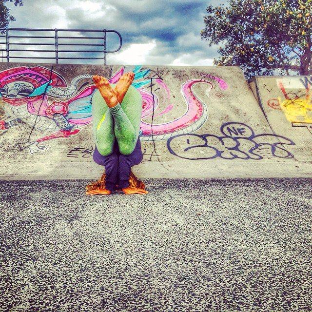 fluidsurfers's tweet photo. Stretching and moving the body out between surfs but confusing a few kids at the skatepark :) #worldsurf #fluidsurfer https://t.co/nZxdnAevmx