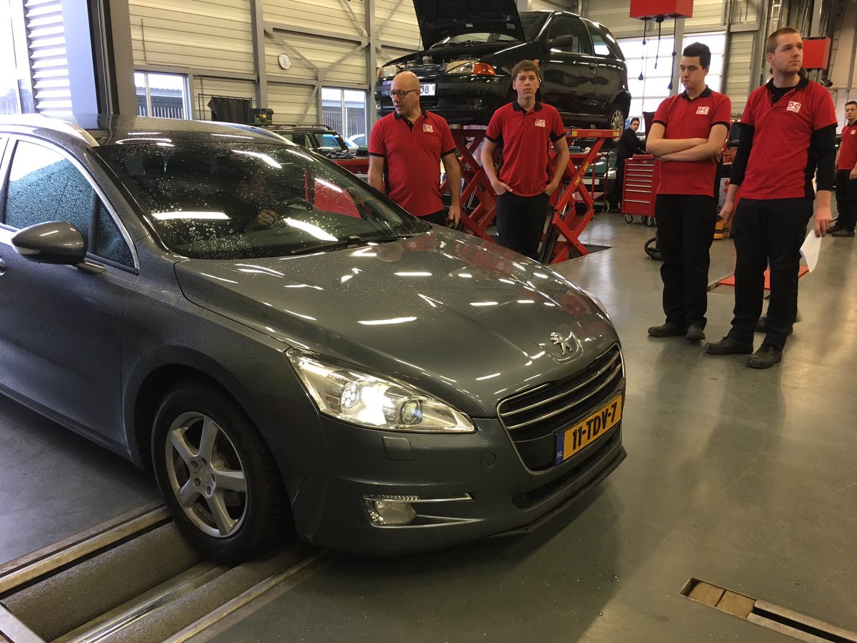 Even een wintercheck op <a href="/TTInstituut/">TT Instituut Assen</a> Veilig de vakantie in.