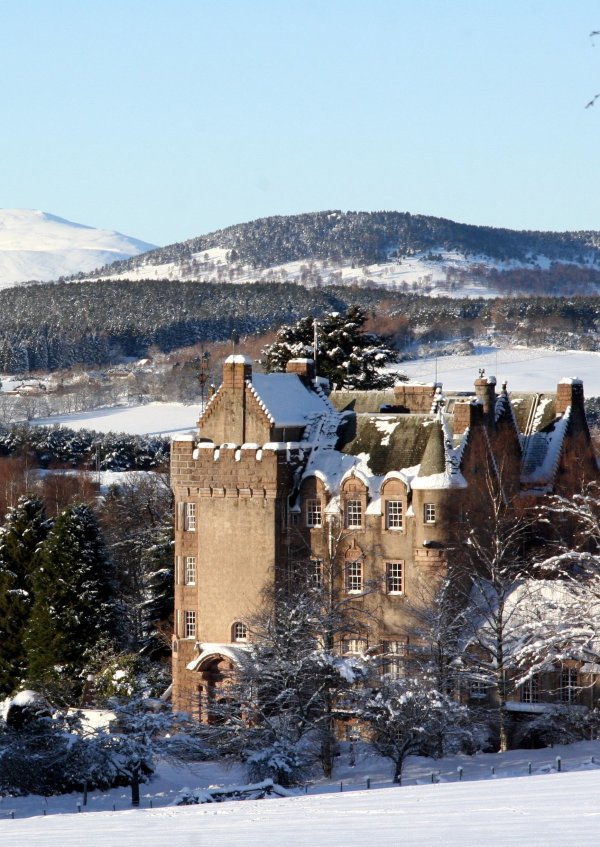 Merry Christmas and best wishes for 2017 from all at <a href="/RetrofitScot/">Retrofit Scotland</a>! Catch up on our last newsletter for 2016 ow.ly/6Nvm307mzr1