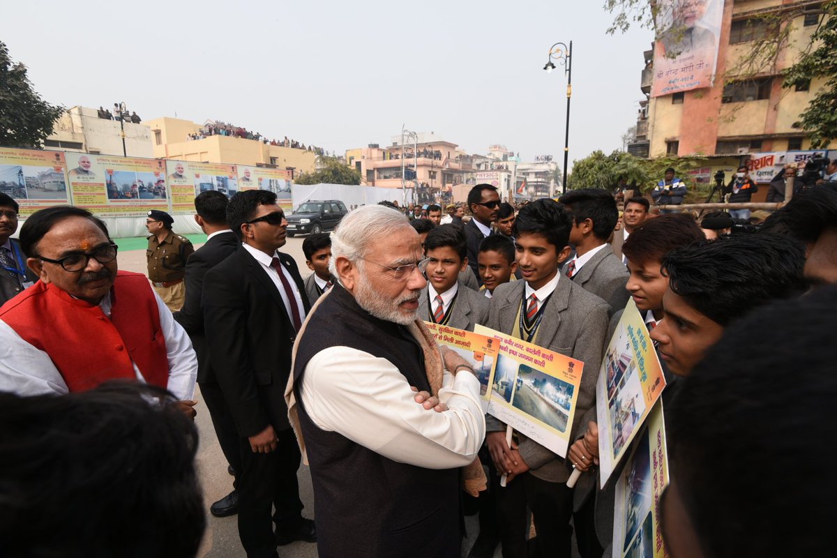 narendramodi tweet picture