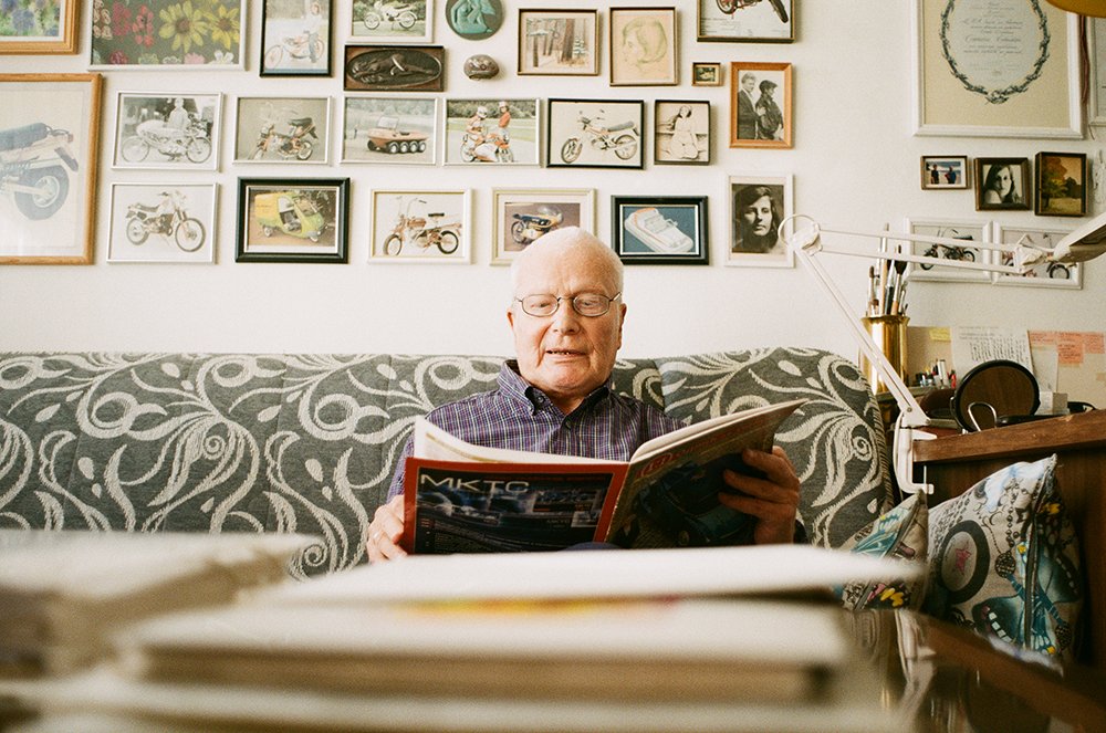foldlv's tweet photo. An interview with Gunārs Glūdiņš, designer of the legendary mopeds «Rīga»: https://t.co/xaOEKYCAAM https://t.co/mZE46exc3i