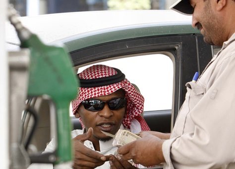 بلومبيرج:
#السعودية تنوي رفع أسعار الوقود، وقد نرى سعر بنزين 95 يقترب من مستوى ريال أو يزيد ، وكذلك توجه لفرض ضرائب جديدة.
.
#ميزانيه_2017
-