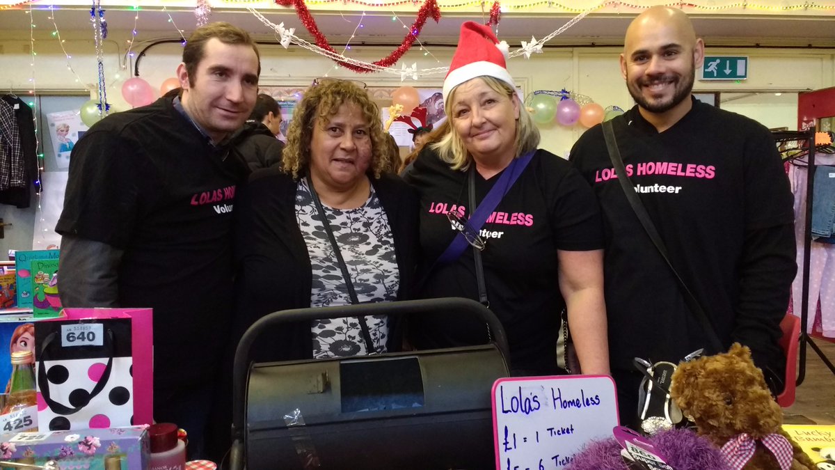 astonmansfield's tweet photo. #forestgate #newham, support local charity @LolasHomlesss this Christmas, donate to their #gofundme campaign : https://t.co/WQ6W2u8bRK https://t.co/POePCk18Mw