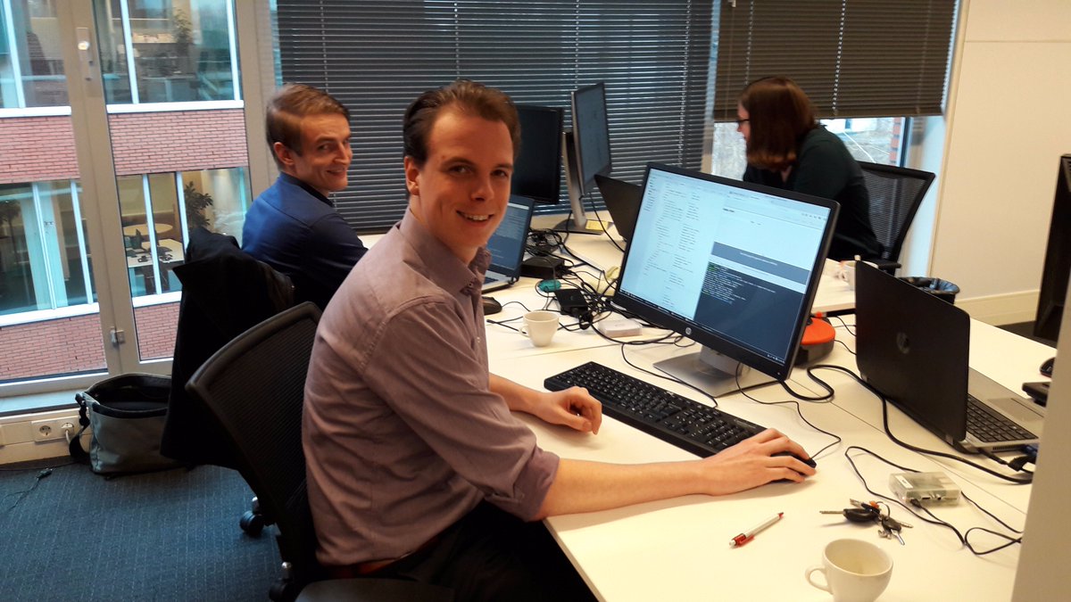 ThoHoog's tweet photo. Er wordt hard gewerkt aan de Continuous Delivery pipeline. Goed bezig heren! @QquestBV @XenaQquest https://t.co/JAADs1Z720