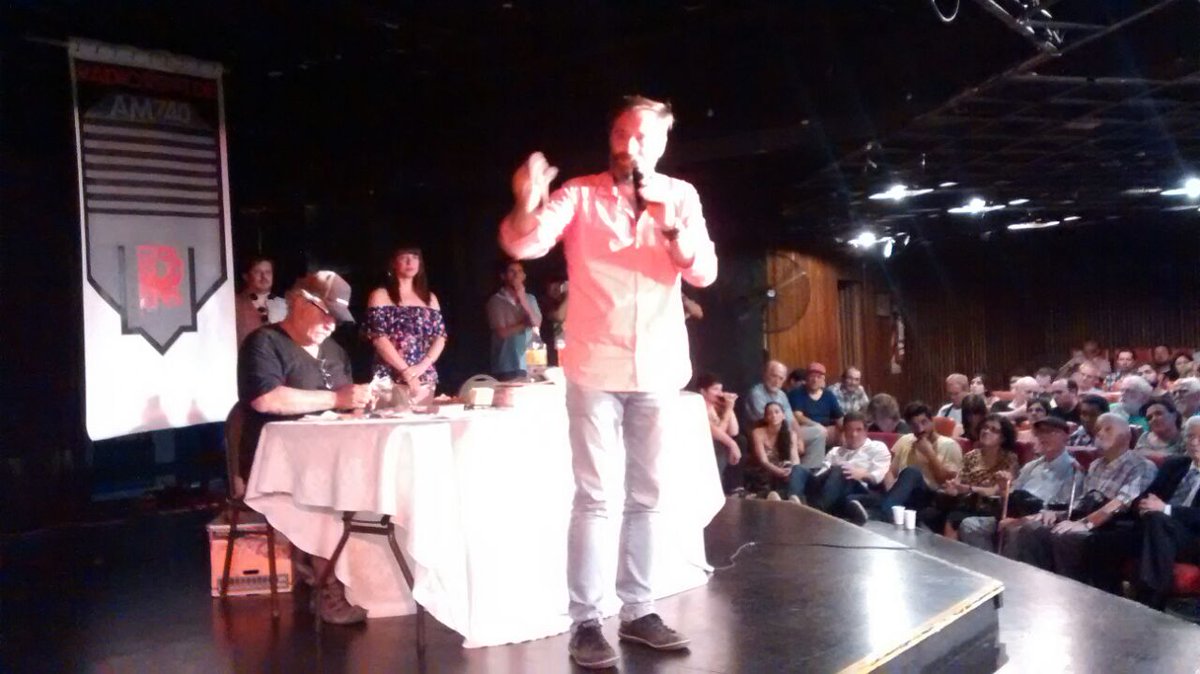 Luis_Delia's tweet photo. El padre Juan Carlos Molina
Anoche en la fiesta @RebeldeAM740 https://t.co/43NA9W95Sq