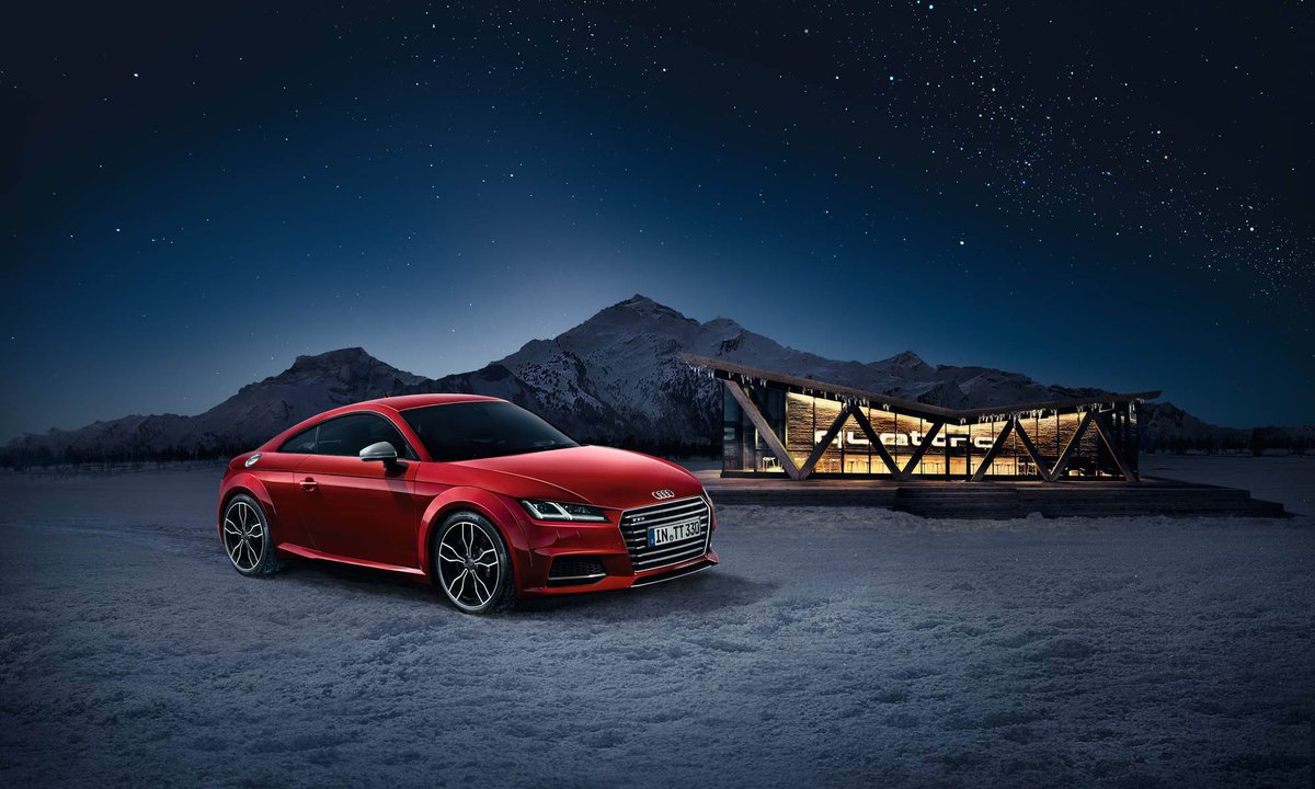 AudiOfficial's tweet photo. quattro greetings to you all! #seasonsgreetings #Audi https://t.co/3xSTtVgds0