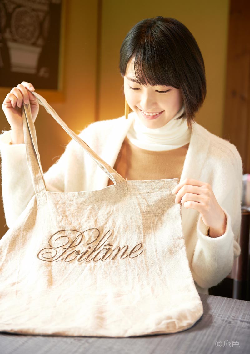 女優の旅鞄：新垣結衣さん】 ガッキーのお気に入りアイテムは…？ 鞄の