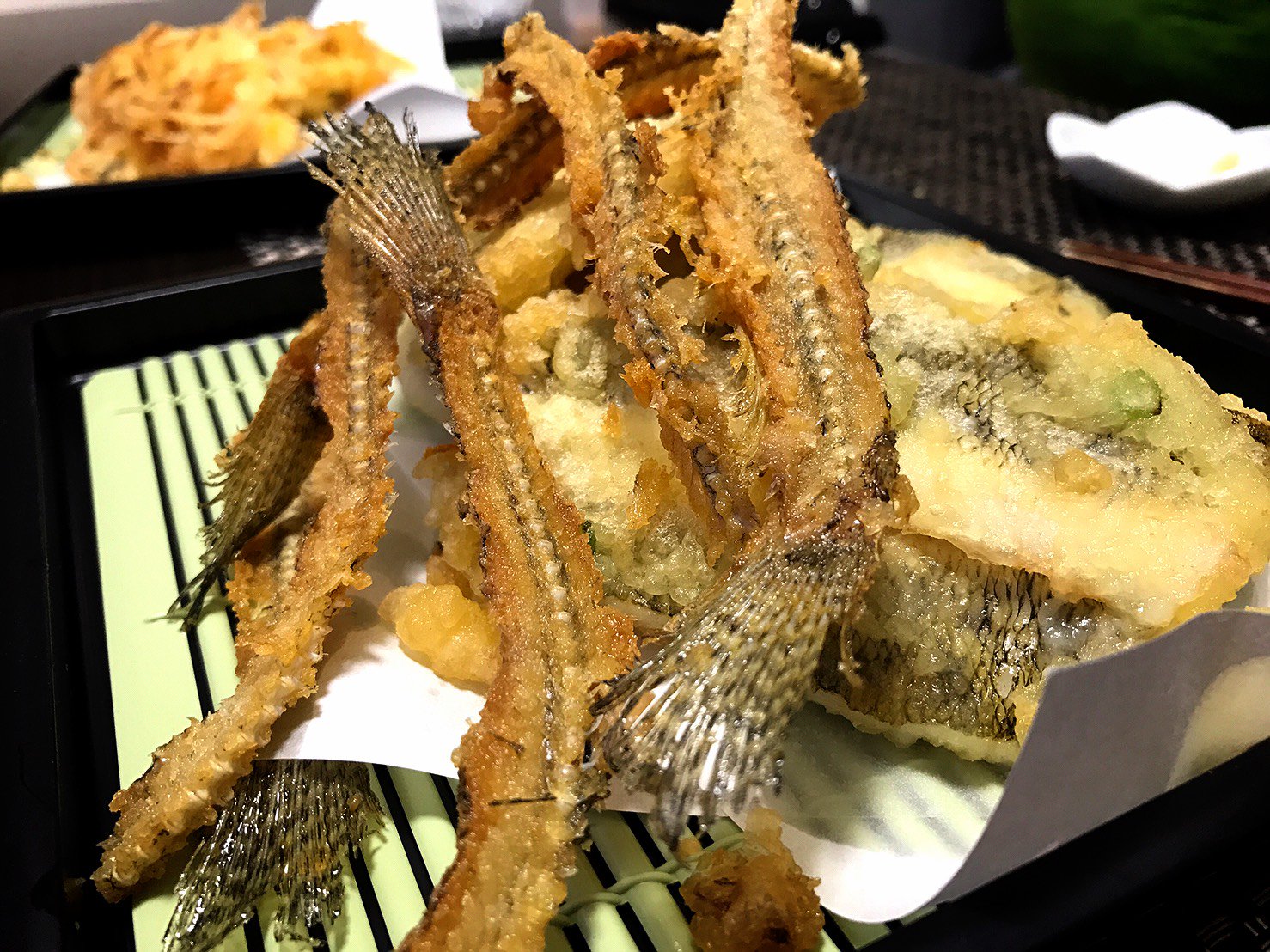 釣りメン 釣れたハゼを天ぷらにしてみました 骨ももちろん骨せんべいです 釣りは釣るのも楽しい 食べても美味しい 最高の遊びですね 食費も浮いてラッキー T Co F5uqonbd3p Twitter
