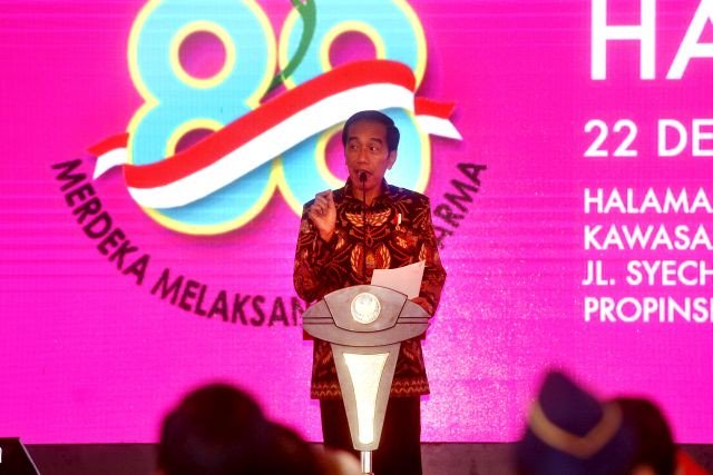 Metro_TV's tweet photo. Jokowi Minta Maaf ke Istri https://t.co/FM6hnRSiyB @jokowi https://t.co/sRnGFZ6G72
