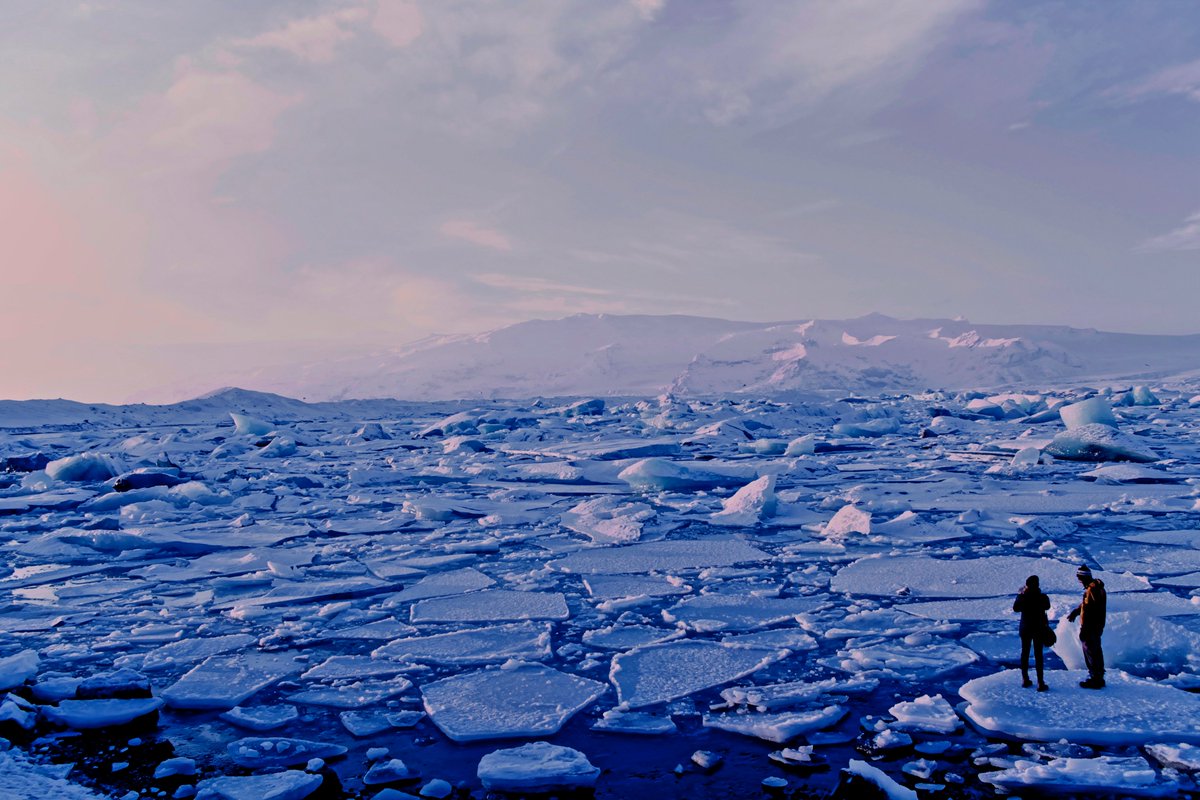 UNEP's tweet photo. The North Pole is experiencing temperatures 40-50 degrees F warmer than usual for the second year in a row: https://t.co/VXlZBjTNic https://t.co/YJv8oLYSCU