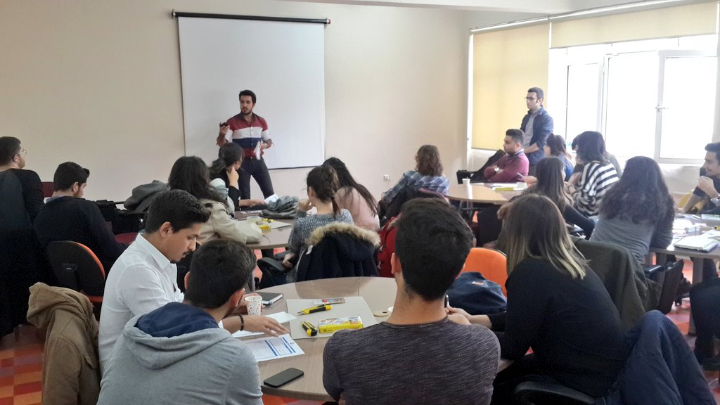 Trakya_TTO's tweet photo. Edirne #TİMTEBGirişimEvi nde Wake Up Programında 2. Gün iş fikri sunumları ile devam ediyor! @Girisim_Merkezi @TEBleGirisim https://t.co/nLfSp4Wyjk