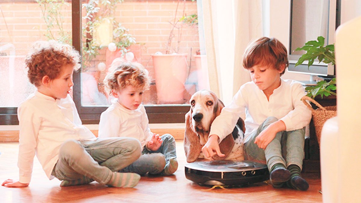 Style_Lovely's tweet photo. ¿Todavía no sabes qué regalar esta Navidad? Aprovecha la oferta 2x1 y regala una #Hombot de @LG_ES #HombotandRest.
https://t.co/M1KDczrkQw https://t.co/3ui1hCR0lQ