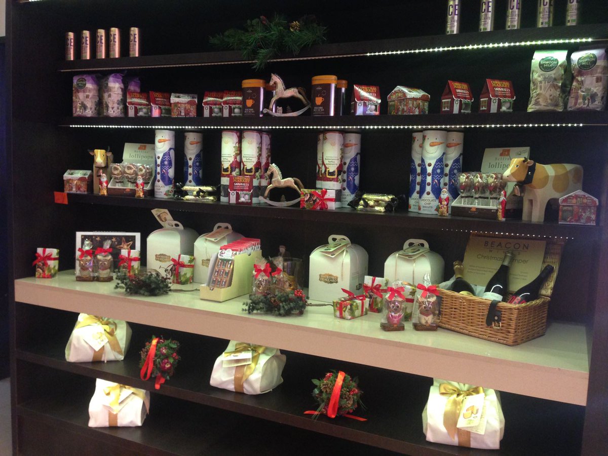 Jungs_Bakery's tweet photo. #jungs is ready for Christmas, are you?? https://t.co/ygjUjtIXaJ