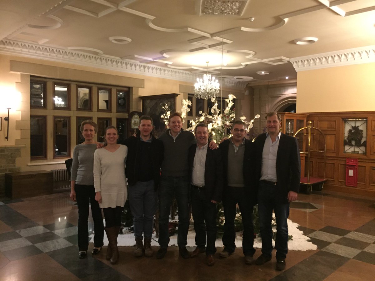 DavidMcMillan_'s tweet photo. #MerryChristmas and Happy New year from the @avivaplc Europe team. https://t.co/n99GzDJqXo