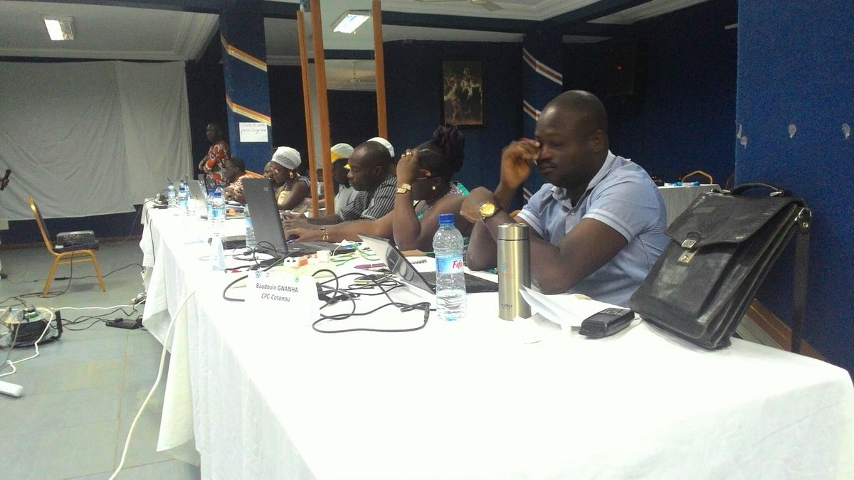 fanou_serge's tweet photo. La formation sur les réseaux sociaux suit son cours @CFImedias @baudweb @leaglago @seidou_arouna @sboddi23 @ladympost #Dialoguebenin https://t.co/pbsEkM450u