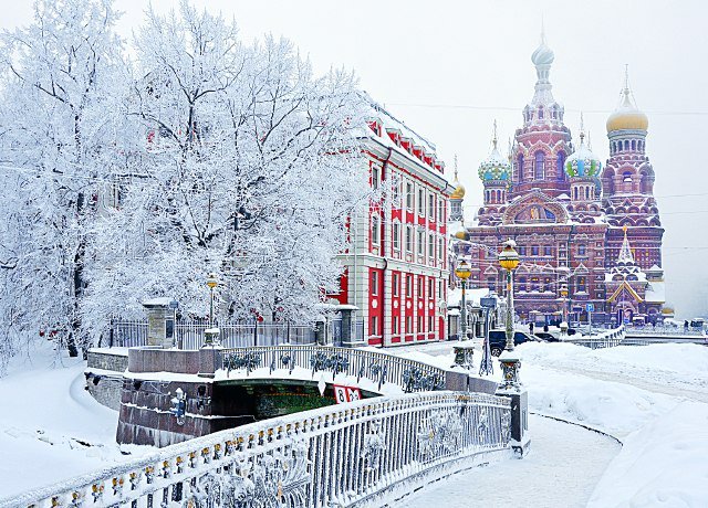 ArdillaMasha's tweet photo. #SanPetersburgo por la mañana... 
 #Rusia #inviernoruso #arquitectura 
Original: https://t.co/UUGomByNB2 https://t.co/mpqSbUEYVj