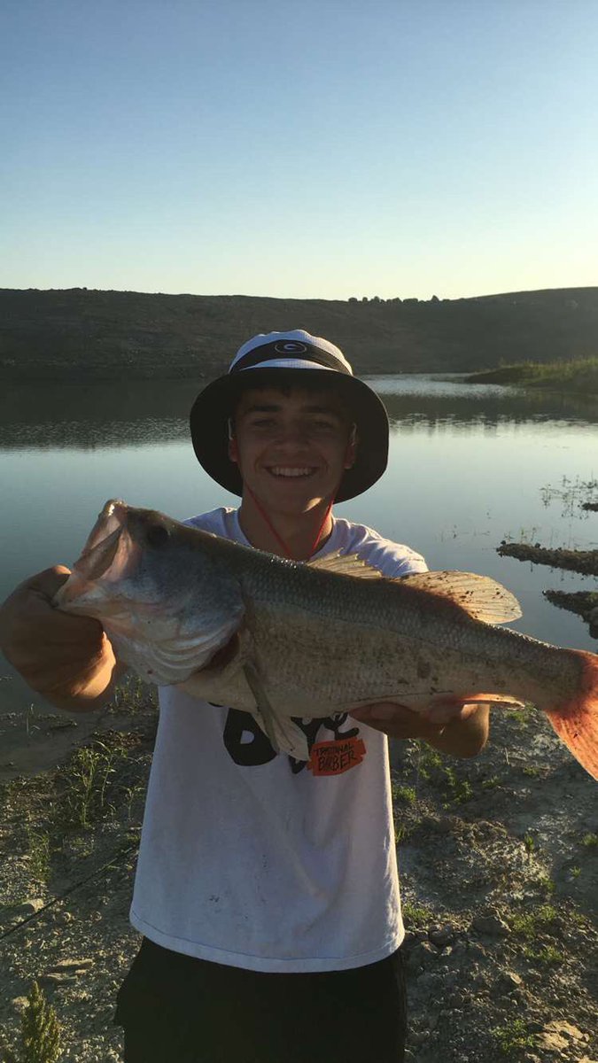 IowaBoys's tweet photo. Wishing everyone a happy holidays! Man do we miss fishin! Merry Christmas from IBP #fishing #IBP https://t.co/C7XJmBVPpB