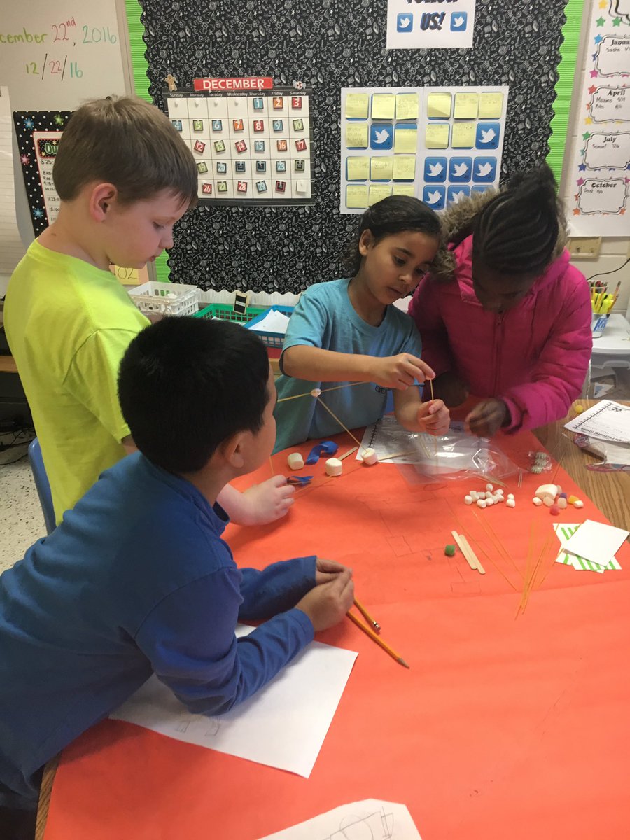 b_aproton's tweet photo. Peppermint Design Challenge! #Science #Teamwork #STEM #CriticalThinking https://t.co/y0JfM9aLe5