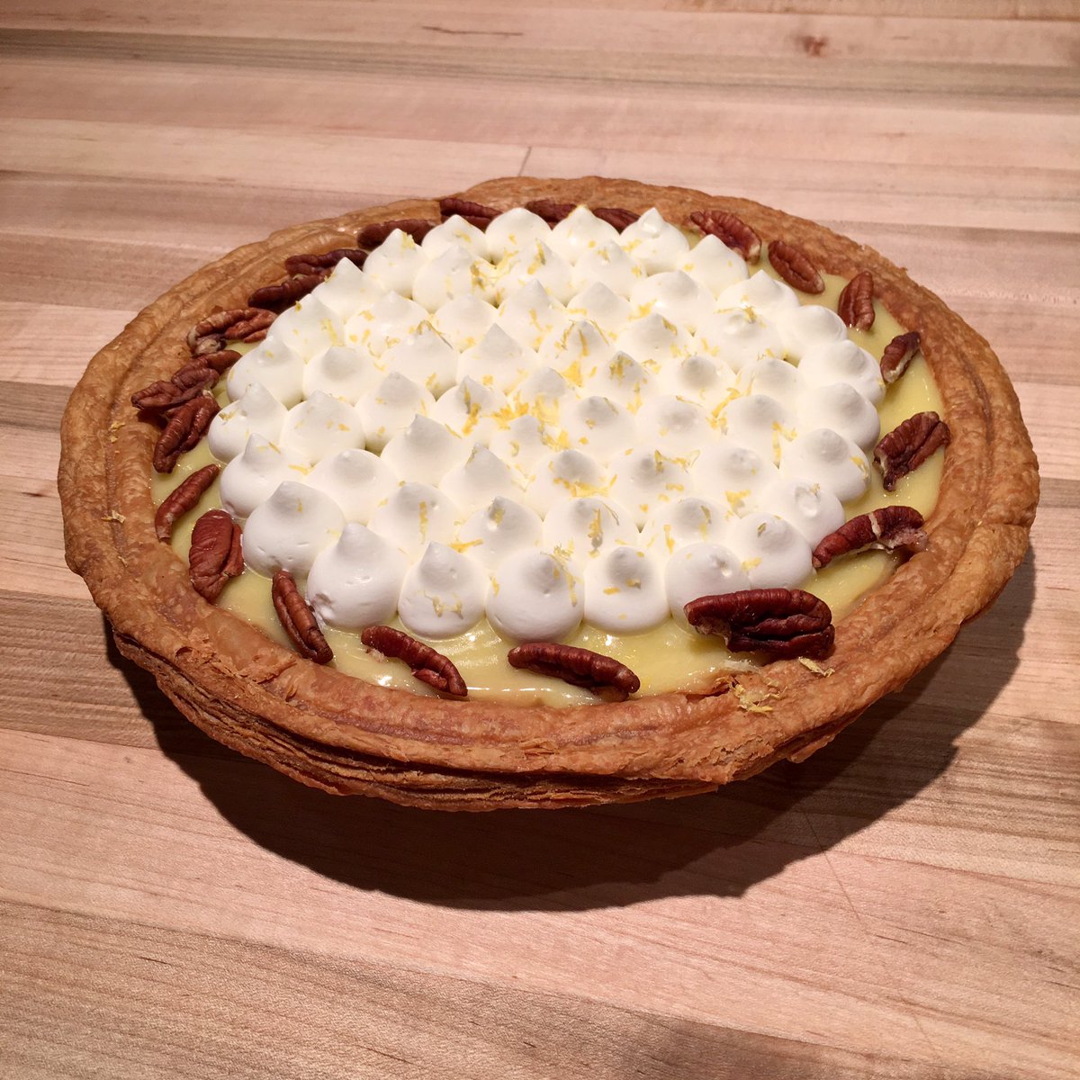 We've teamed up with <a href="/Grubhub/">Grubhub</a> to deliver 100 Lemon Pecan pies to benefit @CeaseFireChgo. We go live at 9am on 12/23 grubhub.com/restaurant/ori…