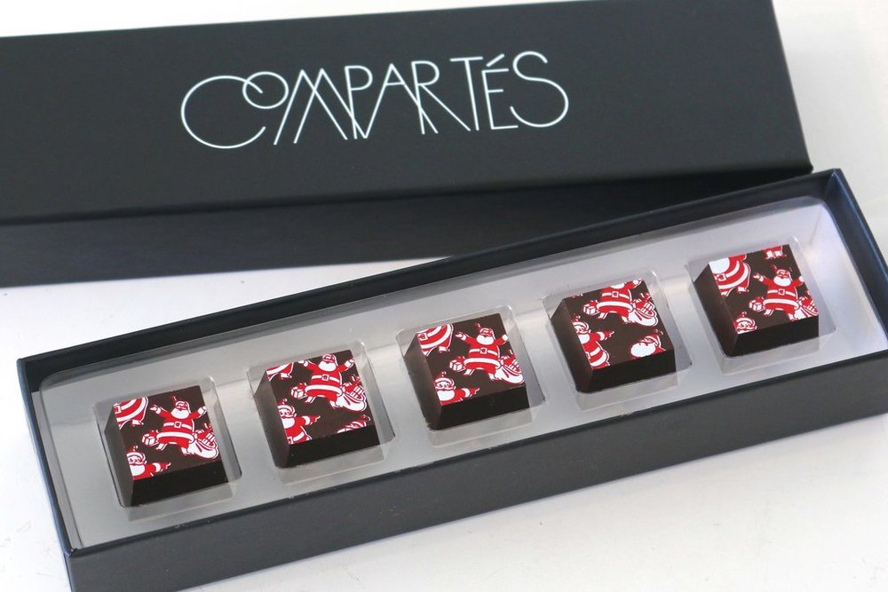 CBADesignAgency's tweet photo. The perfect chocolate for the end of the year ! #compartechocolate #design #packaging https://t.co/U7LC3uTOXq https://t.co/55wqDrWcQ7