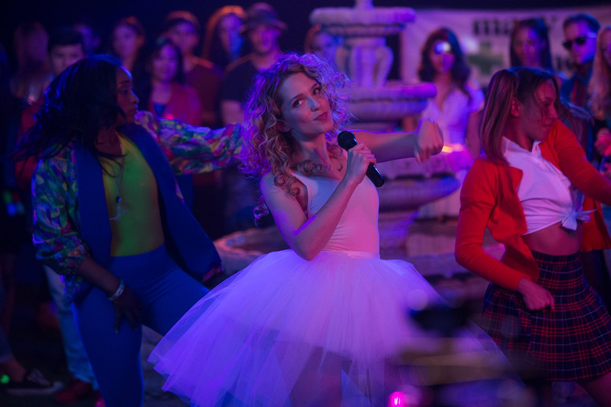 Throwin' it back this Thursday all the way to the '90s ✌ #TBT on.mtv.com/2dd3Ti1