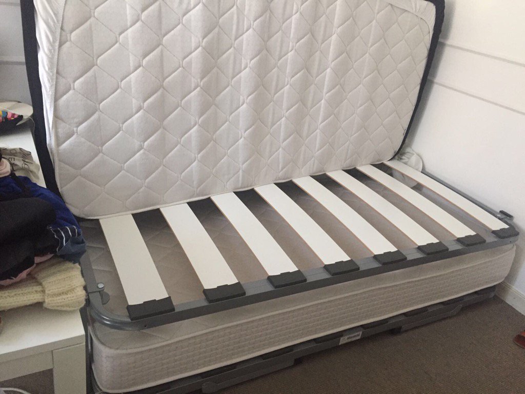 #vendomuebles "Cama nido" #colchóncamadoble  p.wallapop.com/i/126115890?_p…