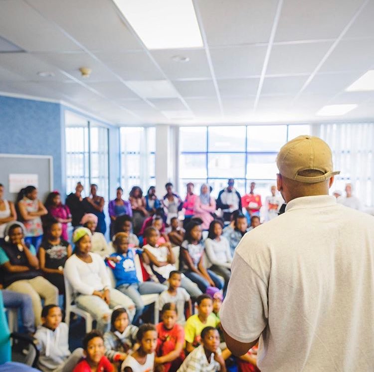 MeetandTeach's tweet photo. What an amazing turn out for the first day (Monday). We had close to 100 youth show up! #meetandteach #harvestyouthproject #becausewecare https://t.co/Q4lW25n6z5