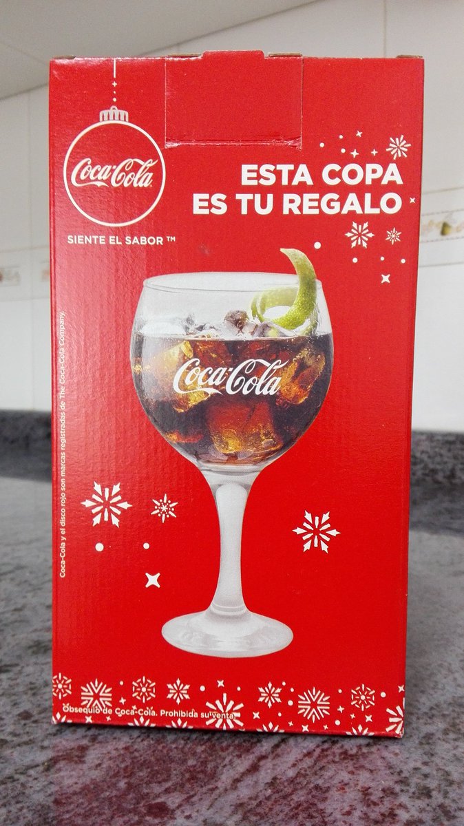 Eider_Amatriain's tweet photo. Pues a mi me ha tocado ésta copa en el chino! Yuju! 😎 #HoyEsMiDiaDeSuerte https://t.co/9SfEZPIKdL