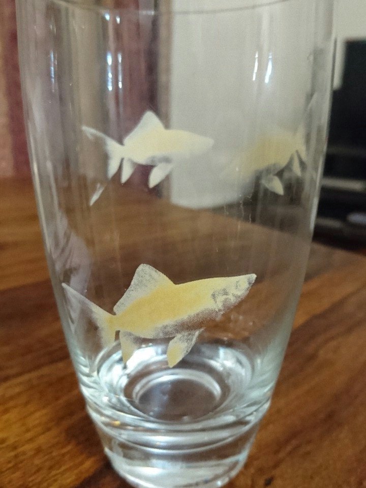 craftydarkpixie's tweet photo. This glass apparently appeared from no where. I think Joan's been to QLD and is planting glasses.#ripbob #Wentworth #bobthefish #SneakyRabe https://t.co/OetijqMnvG