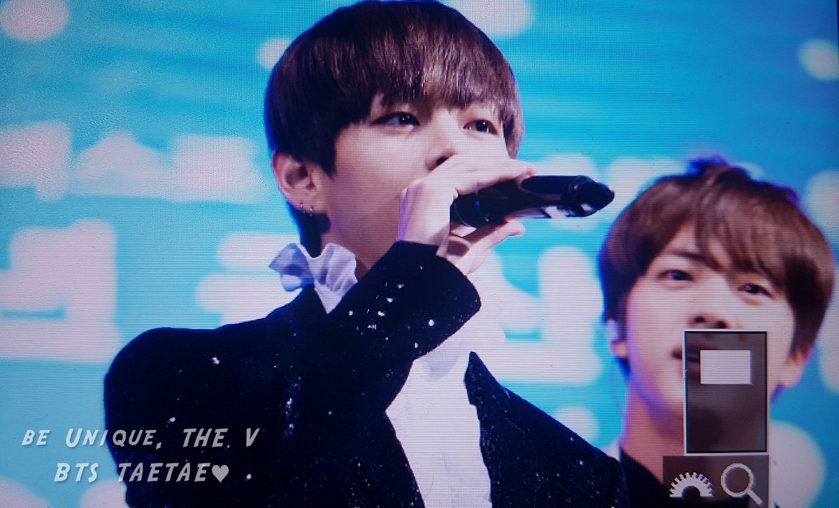 ❀THE V❀ tweet media