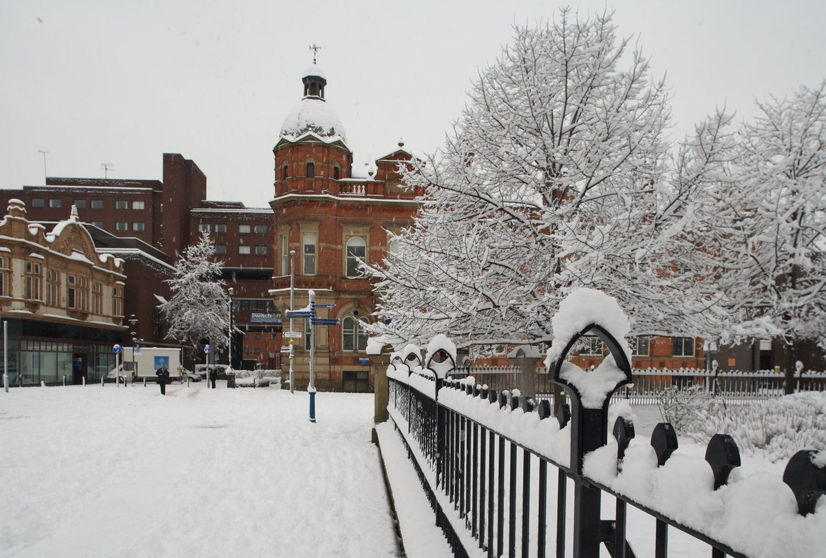 ManMetOutreach's tweet image. #MMUEdLiaison are getting ready for Christmas! We look forwarding to working with you for #2017entry #2018entry