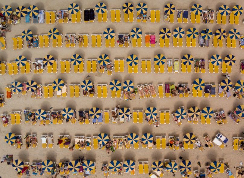 AnaGranadosRuiz's tweet image. Las fotos más sorprendentes hechas por drones en 2016 @KELLYARRANZ bit.ly/2iiWQ7Z