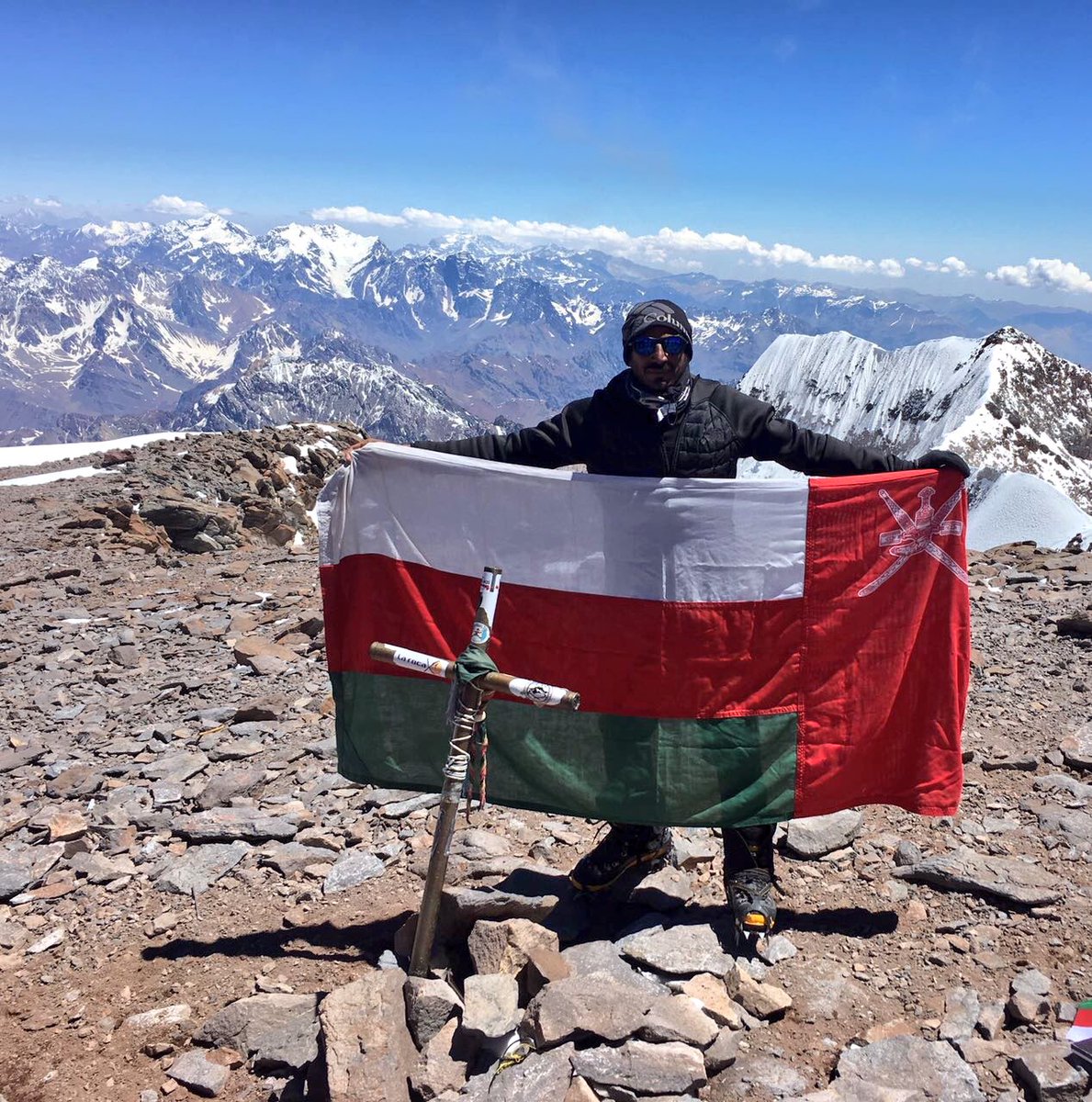 Oman_events's tweet photo. وصول البطل #سليمان_الناعبي اعلى قمة جبل 
أوكانكحو ثاني أعلى قمة في العالم https://t.co/IxpvDzRzYC