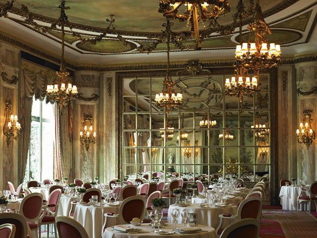 SquareMeal's tweet photo. Xmas shopping? Read our new guide to the best breakfasts, lunches, dinners, drinks and more in St James's https://t.co/w2PXFAu7Fy #London https://t.co/tstzstlryH