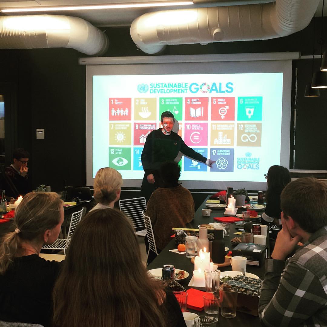 Designit tweet media