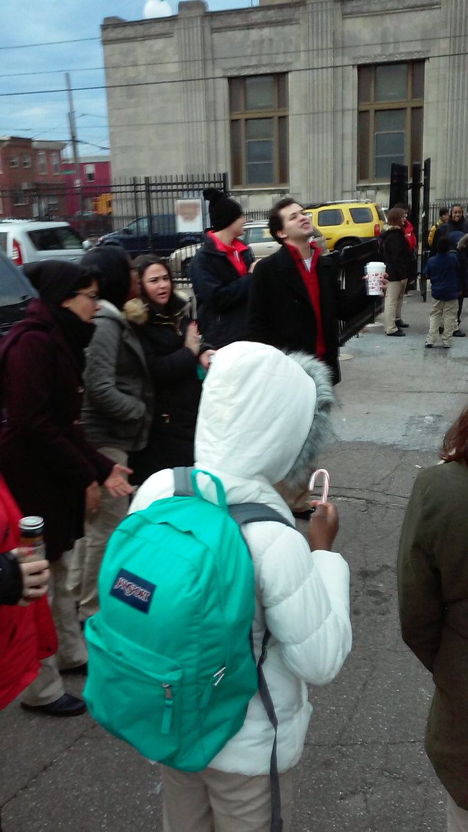 southwarkschool's tweet photo. Holiday #powergreeting with @CityYearPhilly at #Southwarkschool #Southwarklove https://t.co/vDmNTVcCql