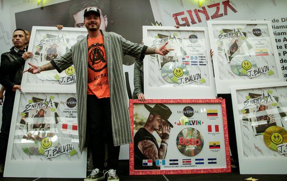 J Balvin en la lista de los 50 mejores álbumes de Billboard dlvr.it/MxXJlC Vía <a href="/UrbanStyleRadio/">UrbanStyleRadio.com</a>