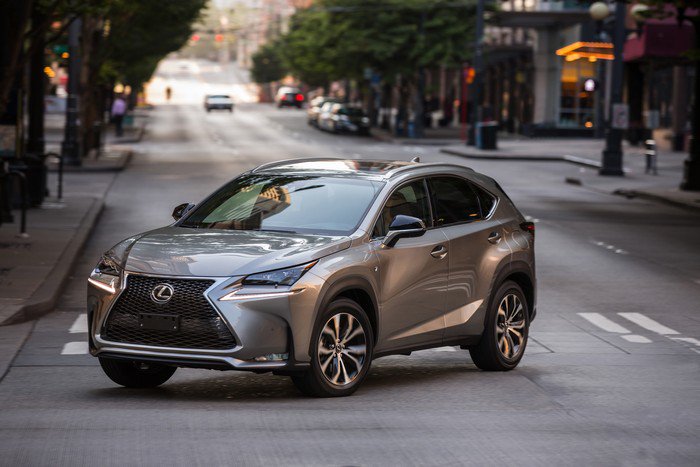 Ponto_Auto's tweet photo. #Lexus convoca #recall de 515 unidades. Falhas no freio da versão #NX200 serão reparadas até 22/12/16. https://t.co/p2xKrLI536 #meupontoauto https://t.co/vPuyitSO6N